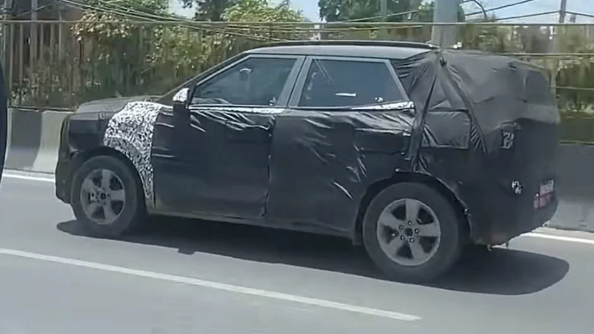 All New Kia Sonet Spied Testing; Showing Bigger and Boxier Profile