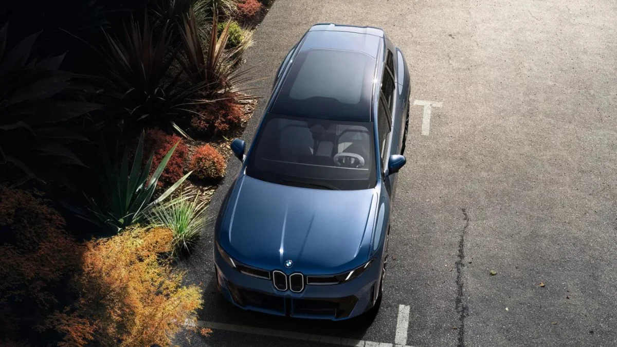 New BMW iX3 Debuts With Up to 805 km Range