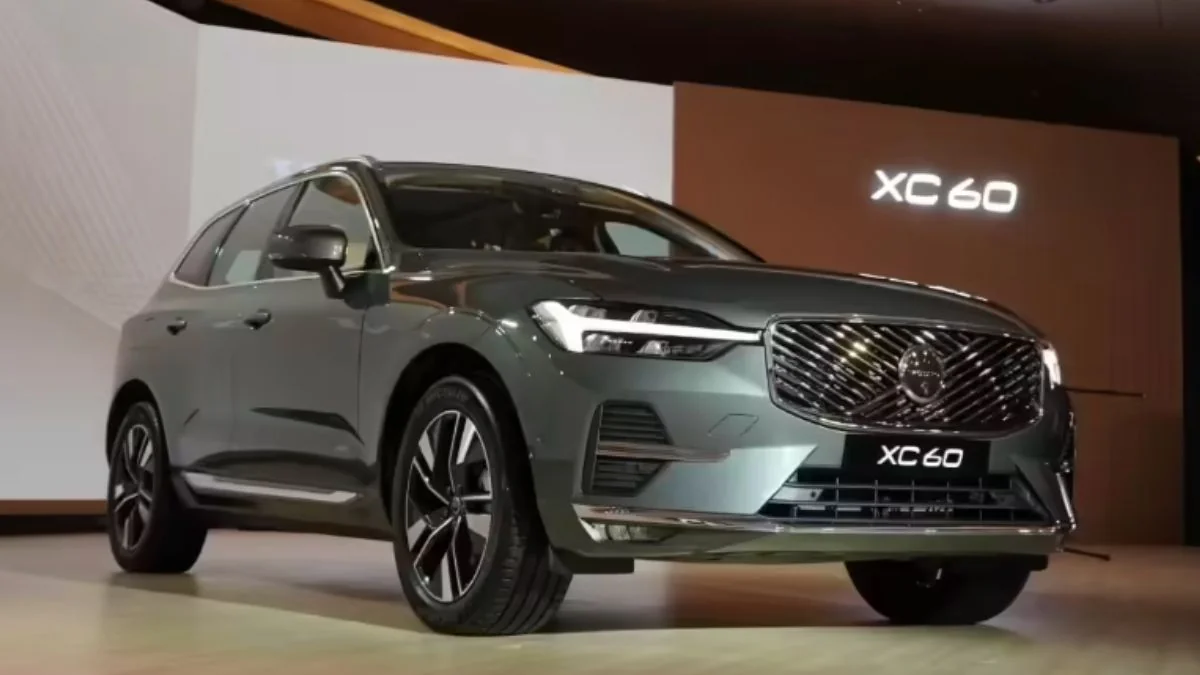 New Volvo XC60 and XC90 Get Major Electric Range Boost News Image