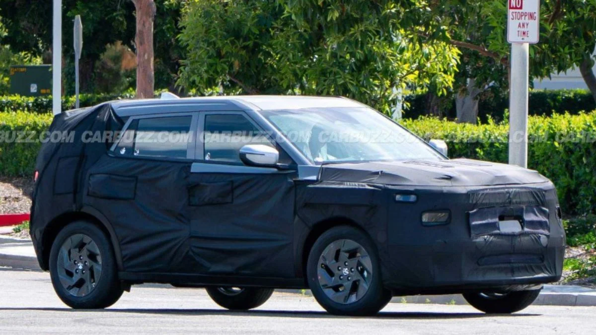 Next-gen Hyundai Creta Spotted Again with Boxy Silhouette: Mini-Palisade