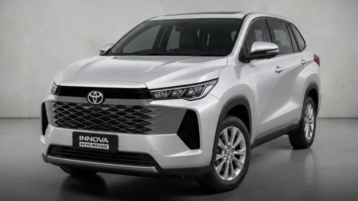 Toyota Innova Hycross Facelift: Hilux Front End, New Tech and Launch Timeline Toyota Innova Hycross Facelift: Hilux Front End, New Tech and Launch Timeline