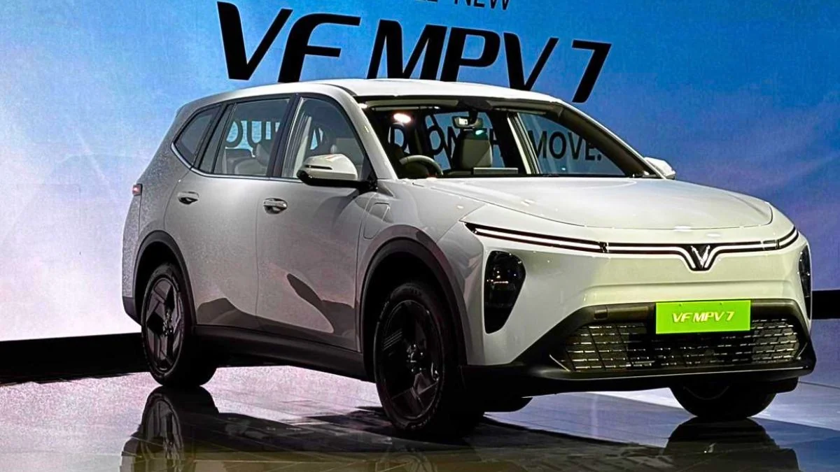 VinFast VF MPV 7 Launched at Rs 24.49 Lakh – 517km Range, 7 Seats