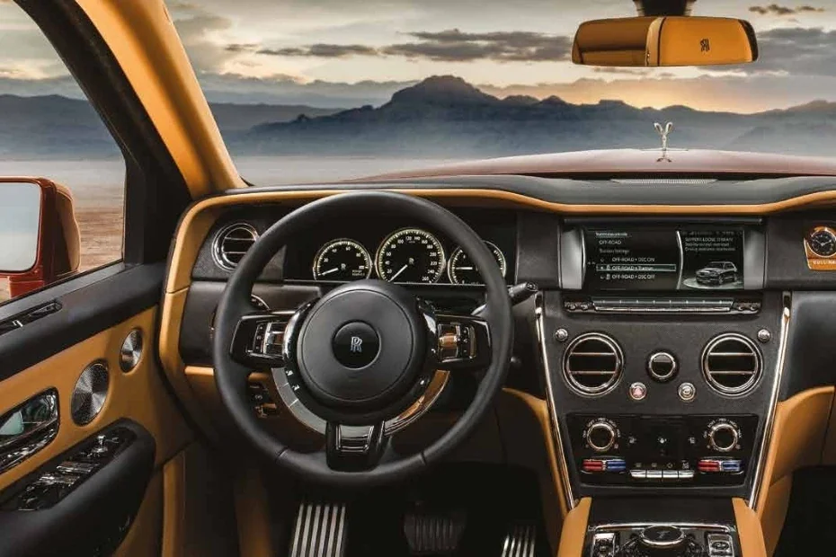 Rolls-Royce Cullinan Image Gallery-4