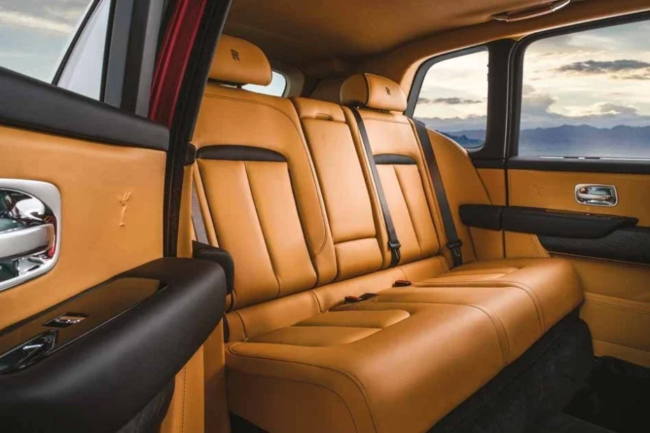 Rolls-Royce Cullinan Image Gallery-5