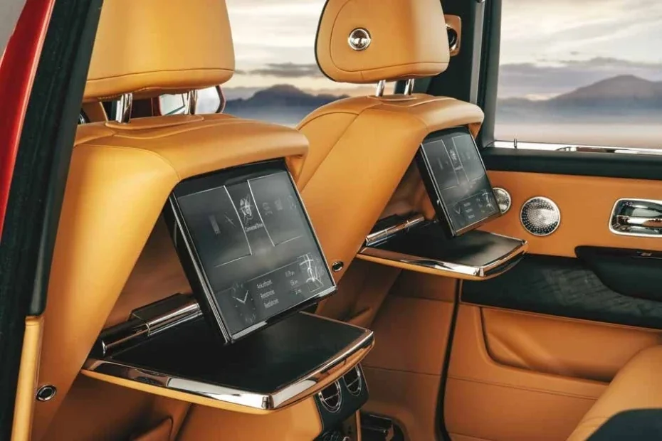 Rolls-Royce Cullinan Image Gallery-6