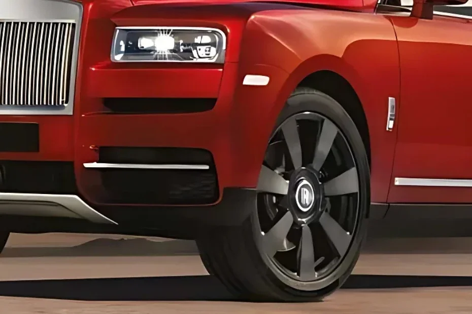 Rolls-Royce Cullinan Image Gallery-7