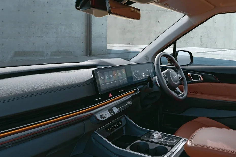 KIA Carnival Prestige 6 Seater Diesel Image Gallery-4