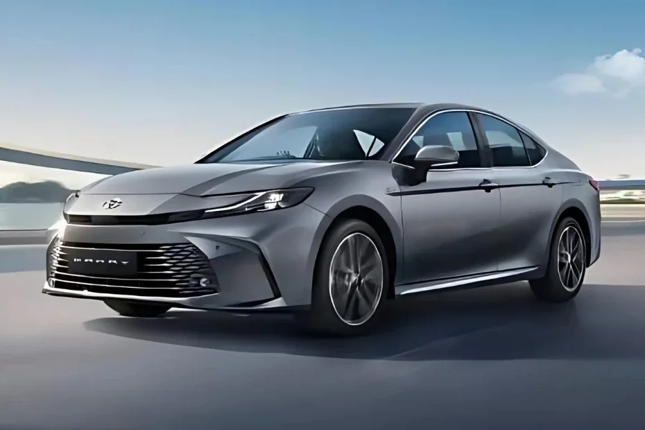 Toyota Camry HYBRID PEARL WHITE Image Gallery-2