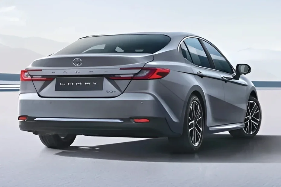 Toyota Camry HYBRID PEARL WHITE Image Gallery-3