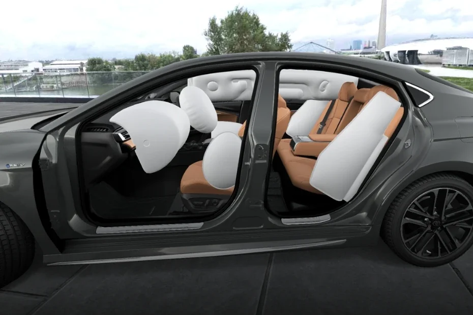 Toyota Camry HYBRID PEARL WHITE Image Gallery-6