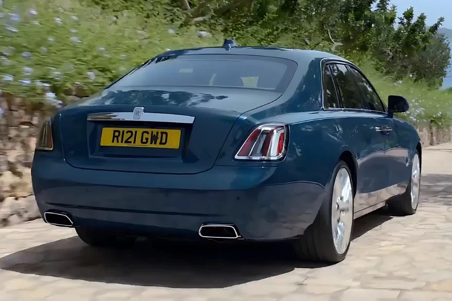 Rolls-Royce Ghost Image Gallery-3