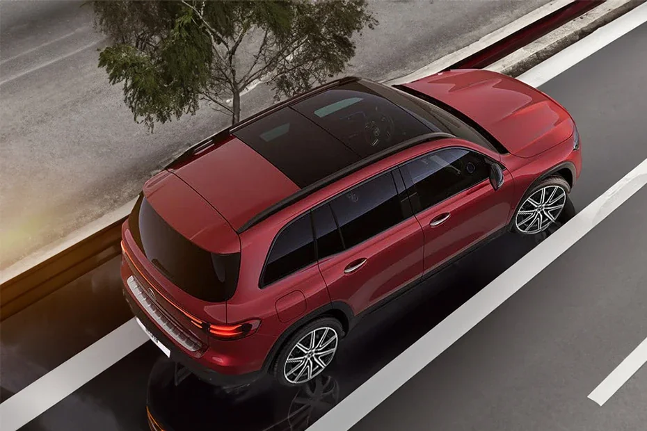 Mercedes EQB 300 4MATIC Image Gallery-5