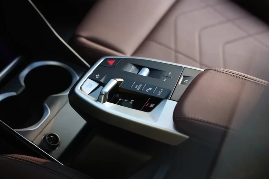 BMW iX1 iX1 LWB Image Gallery-6