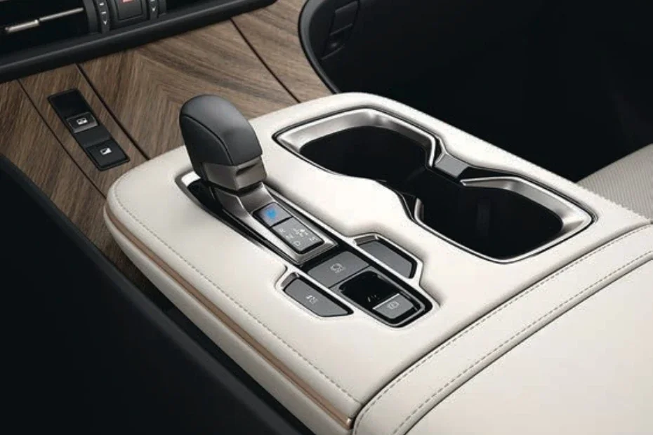 Lexus LM Image Gallery-6