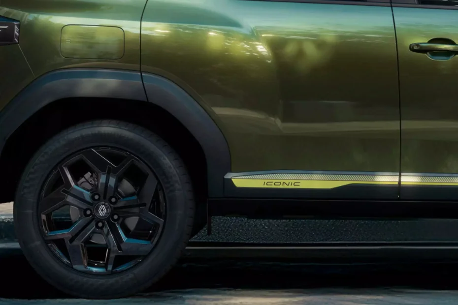 Renault Duster  Image Gallery-12