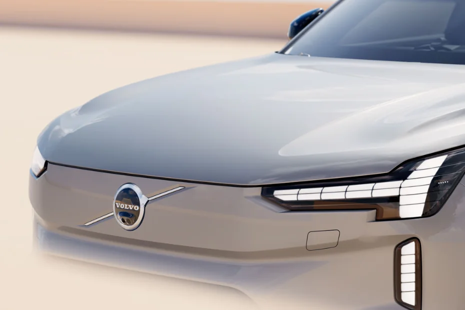 Volvo EX 90  Image Gallery-8