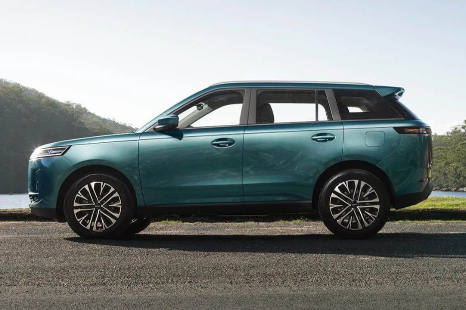 JSW Motors Jaecoo J5  Image Gallery-4