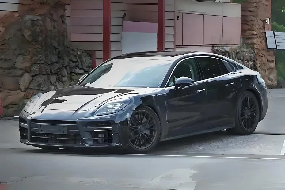 Porsche Next-Gen Panamera-1