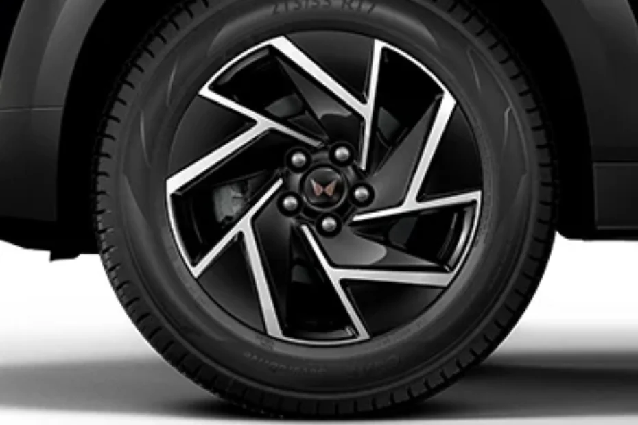 Mahindra XUV 3XO EV  Image Gallery-7