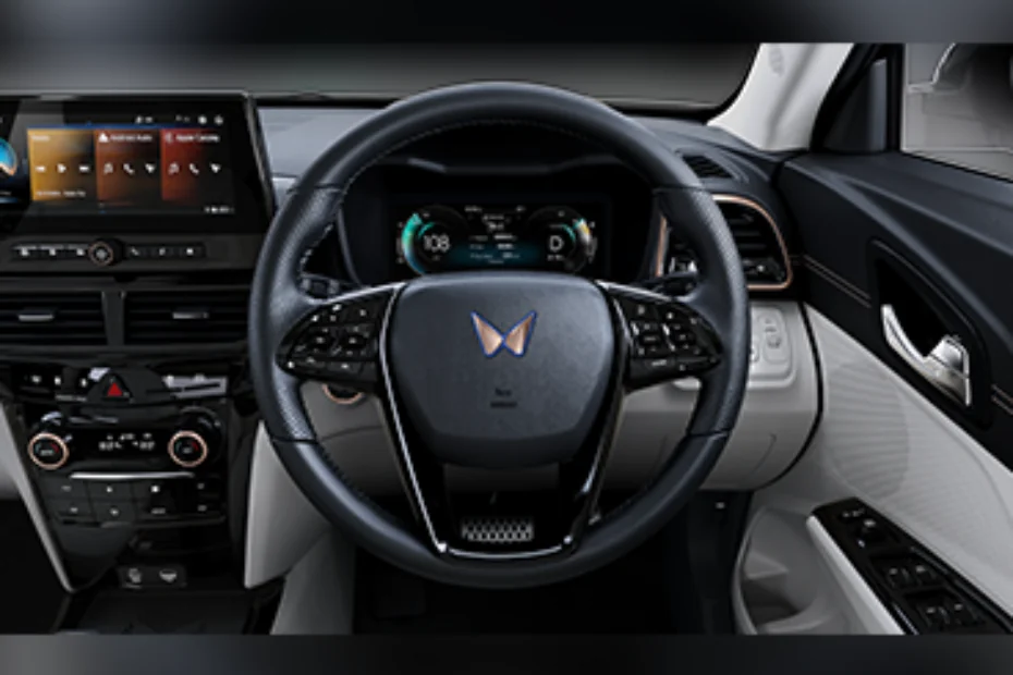 Mahindra XUV 3XO EV  Image Gallery-1