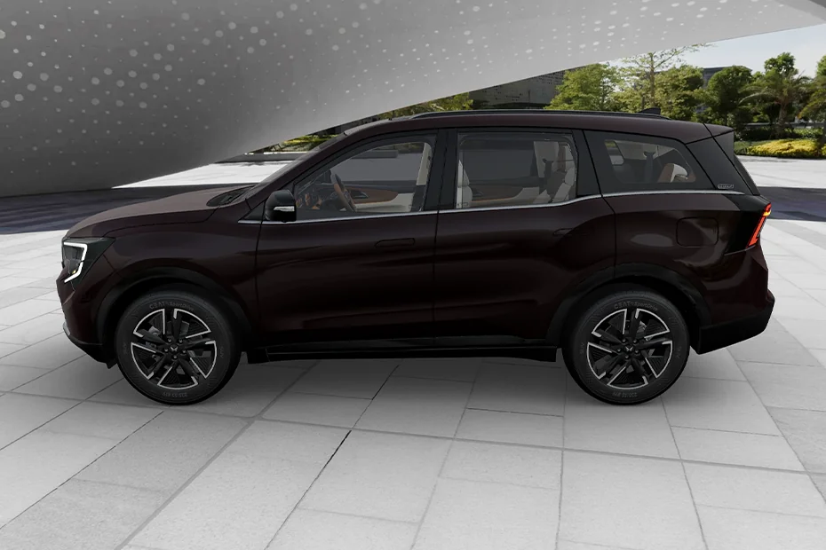 Mahindra XUV 7XO  Image Gallery-7