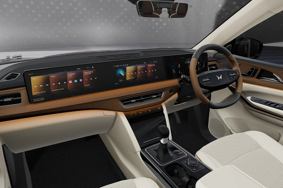 Mahindra XUV 7XO  Image Gallery-1