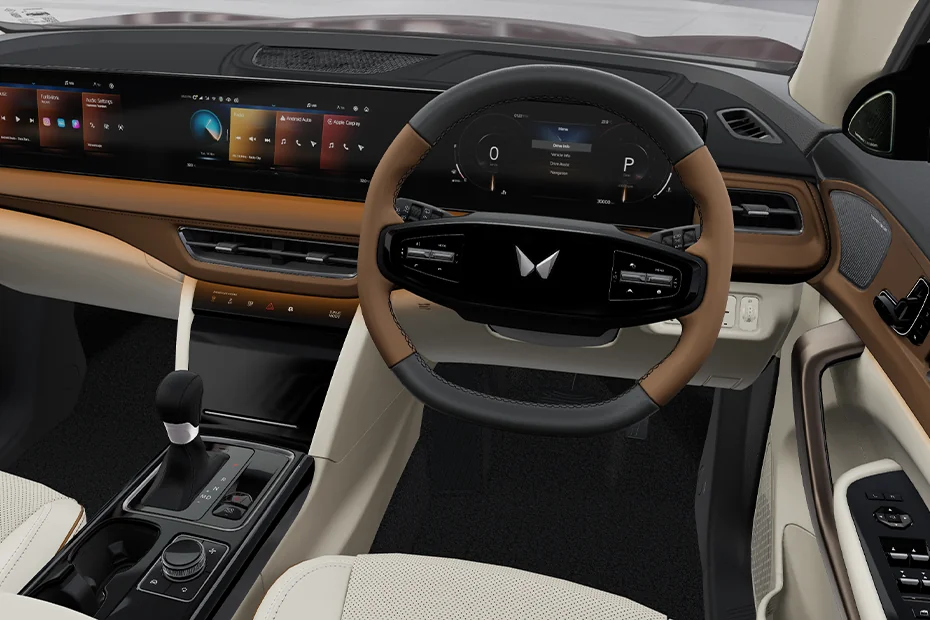 Mahindra XUV 7XO  Image Gallery-2