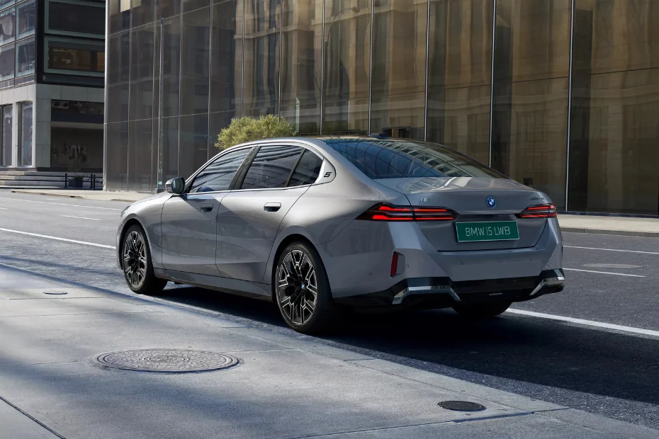 BMW i5 LWB BMW i5 LWB