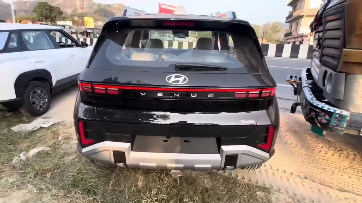 2025 Hyundai Venue Reaches Dealership Ahead of Nov 4 Launch
