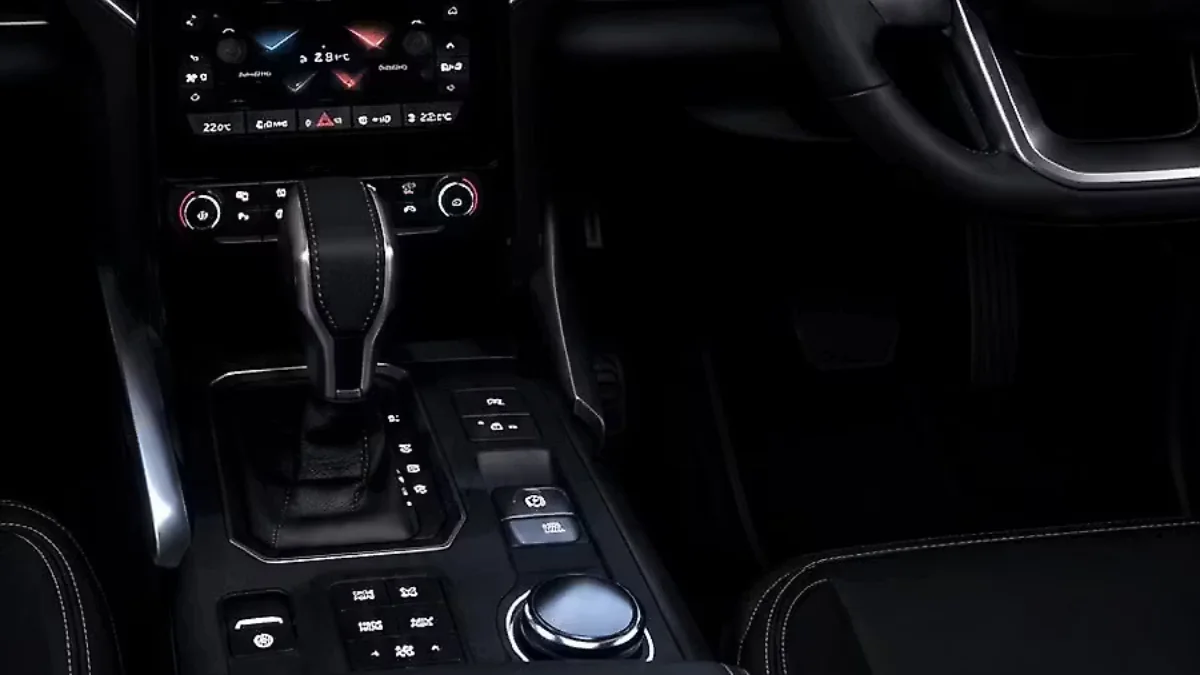 Scorpio-N Pickup Center Console