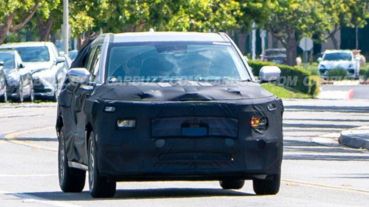Next-gen Hyundai Creta Front Spied