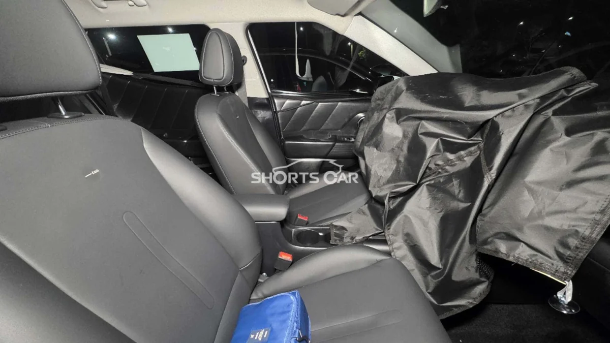 Next Hyundai i20 Interior Spied