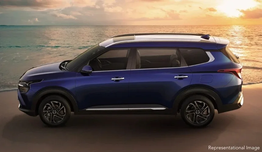 Kia Carens Facelift India Launch on May 8 – New Name Suffix Confirmed
