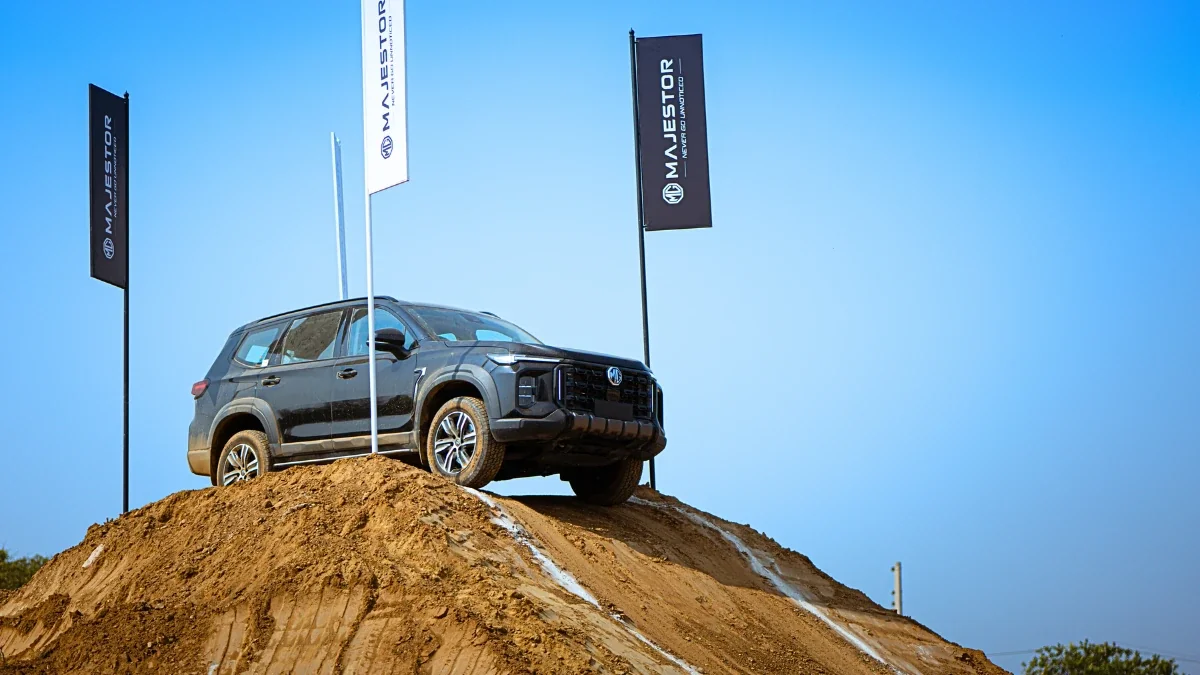 MG Majestor Off-Road Power - Crawl Control Mode, 219mm Ground Clearance, and More