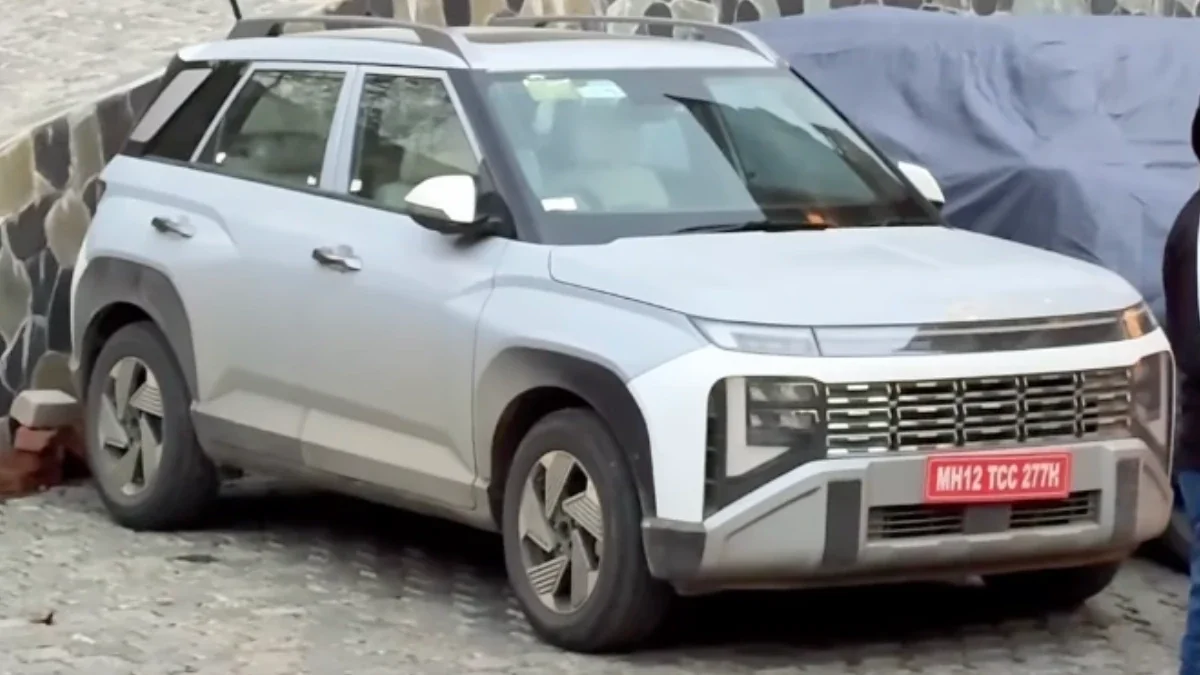 2025 Hyundai Venue - First Full Look!