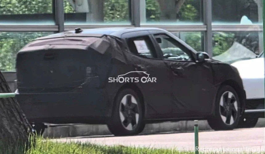New Kia Coupe SUV Spotted Testing