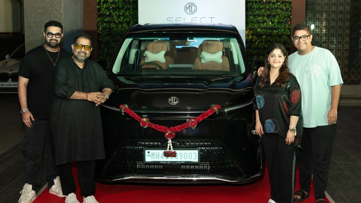 Shankar Mahadevan Tunes into Electric Mobility, Buys the MG M9 Luxury EV