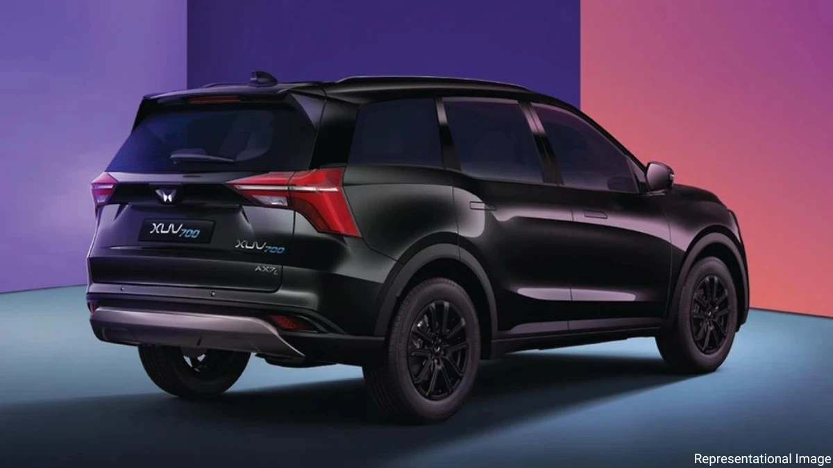 Mahindra XUV700 Facelift Launch Draws Closer - Major Updates Await