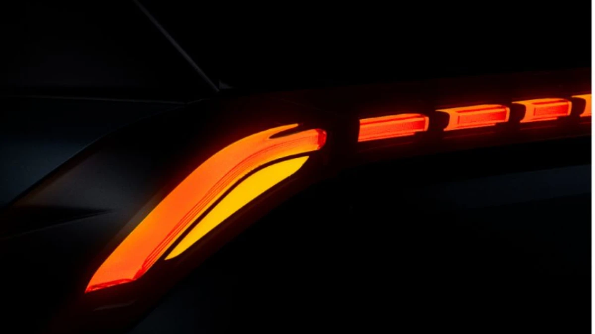 Upcoming Maruti Escudo ARENA SUV 1st Teaser Reveals Sharp Tail-Lights