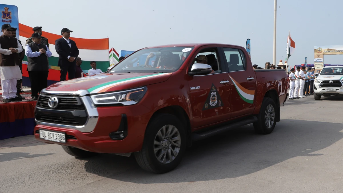 Toyota Joins Hands With Indian Armed Forces for Bharat Rannbhoomi Darshan - 15 Hilux