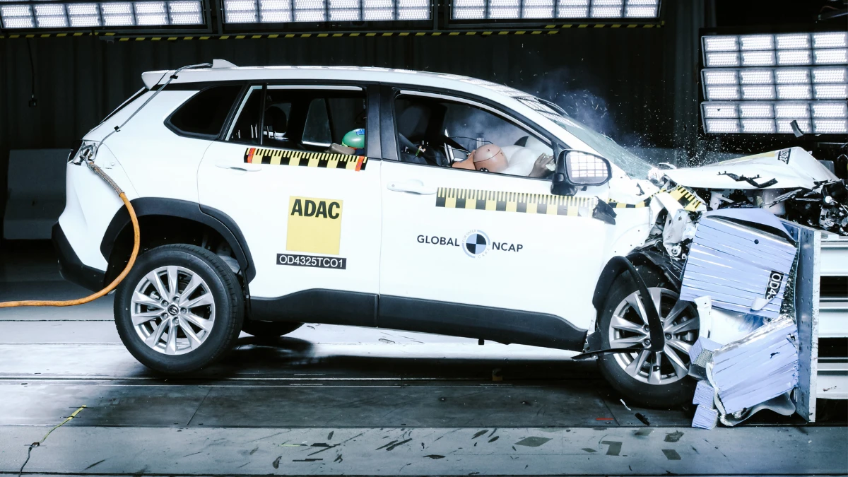 toyota corolla cross 2 star safety rating