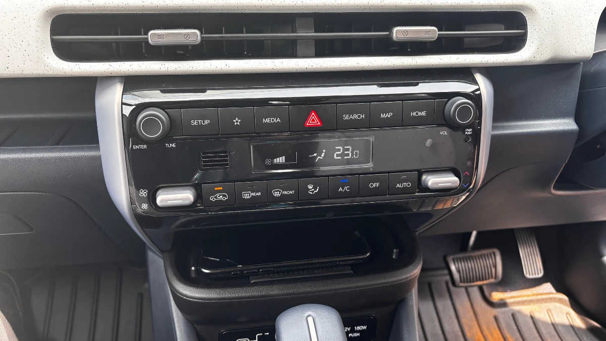 2025 Hyundai Venue Central Console