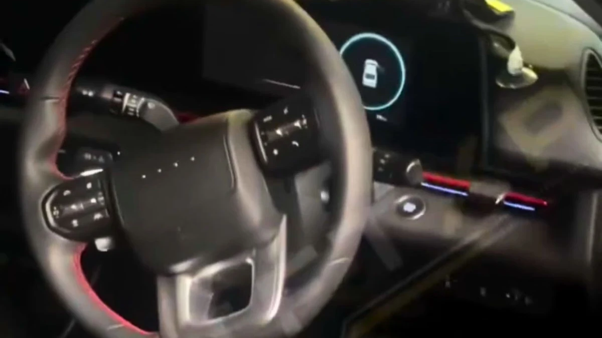 Hyundai Verna facelift Interior Spied