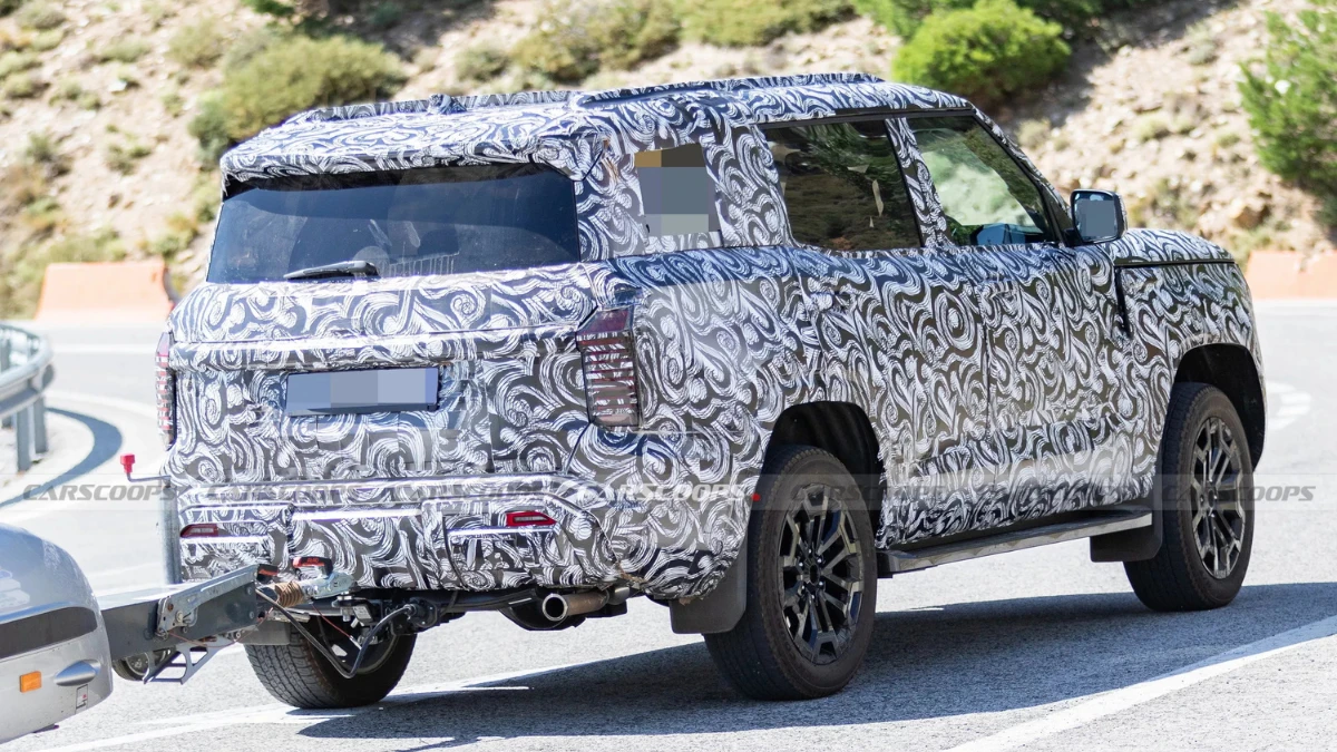 next Mitsubishi Pajero Rear Spied